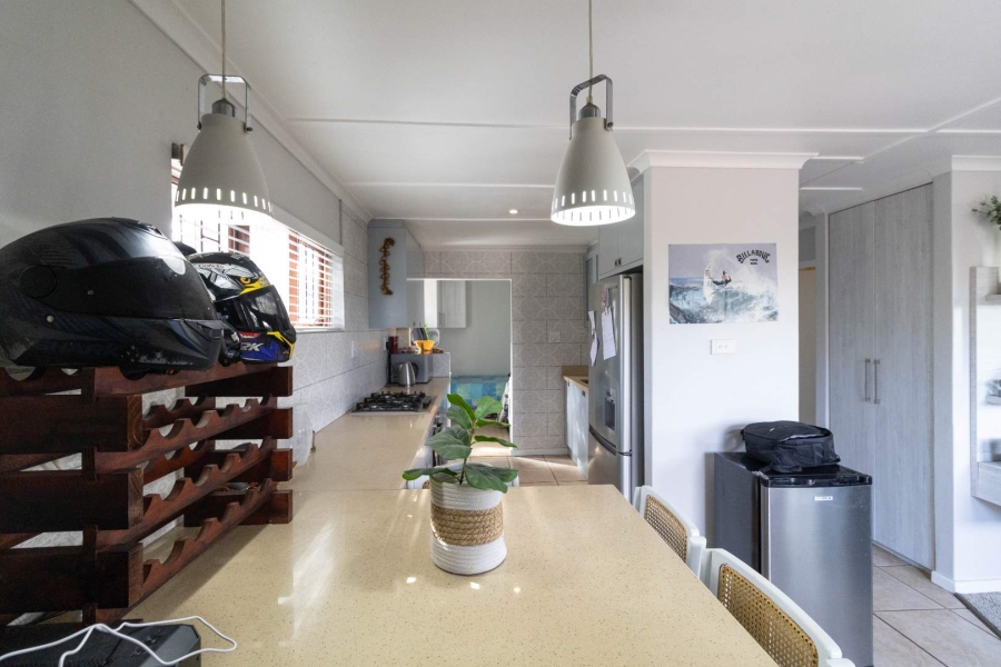 4 Bedroom Property for Sale in Sandbaai Western Cape